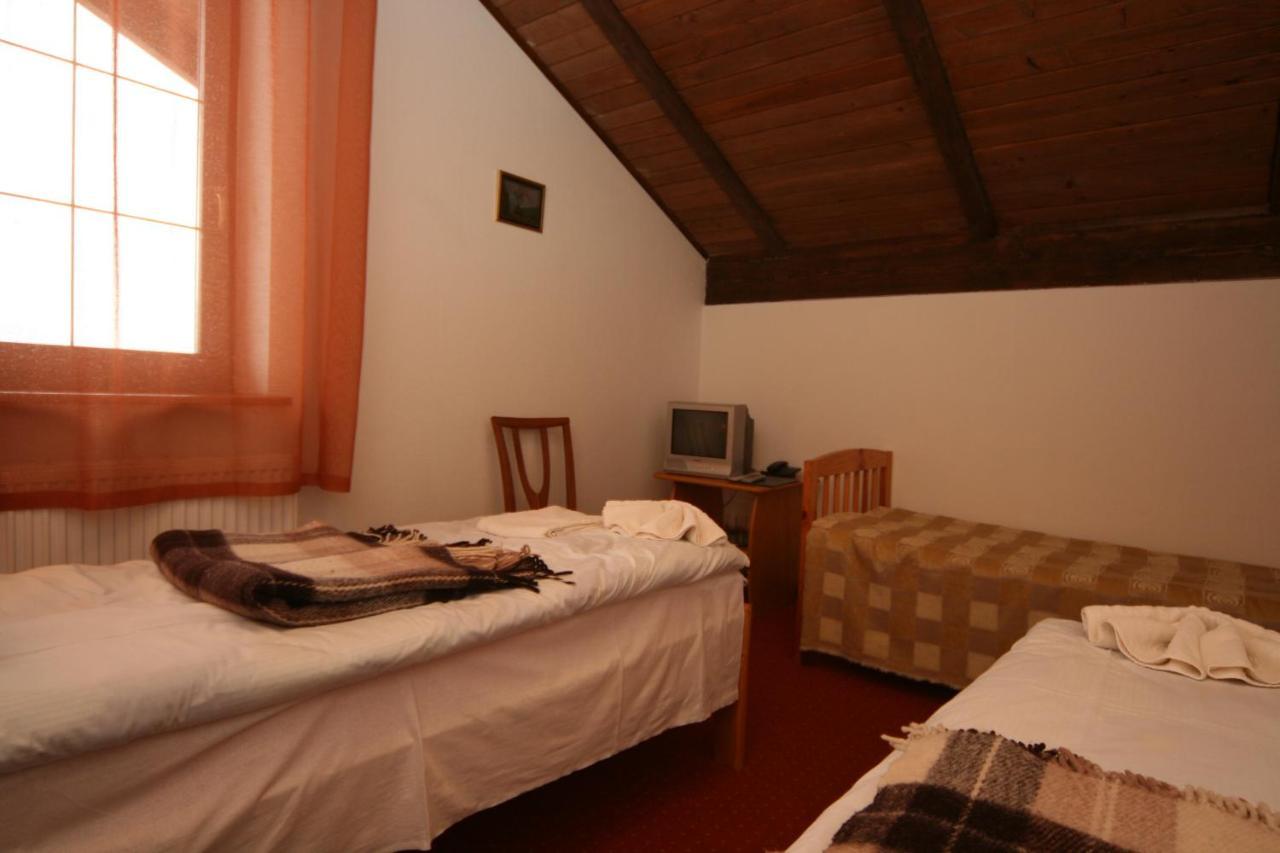 Alpenhof Pansion Hotel Slavske Luaran gambar