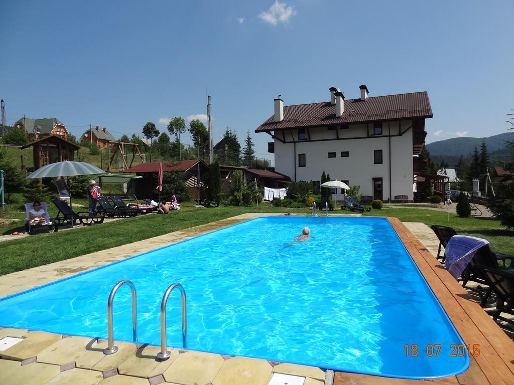Alpenhof Pansion Hotel Slavske Luaran gambar