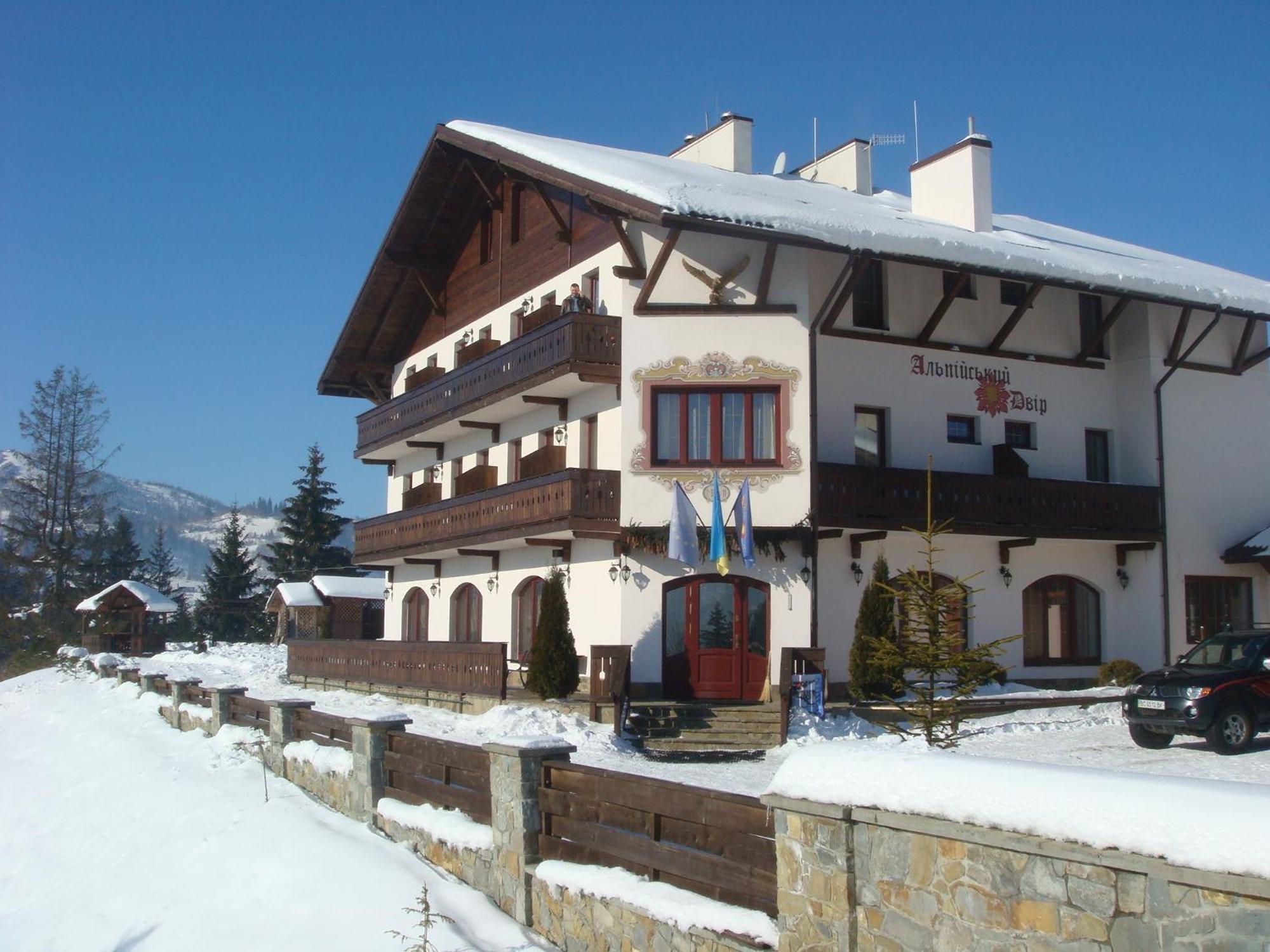 Alpenhof Pansion Hotel Slavske Luaran gambar