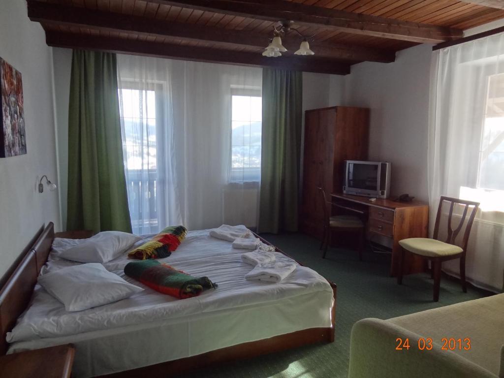 Alpenhof Pansion Hotel Slavske Bilik gambar
