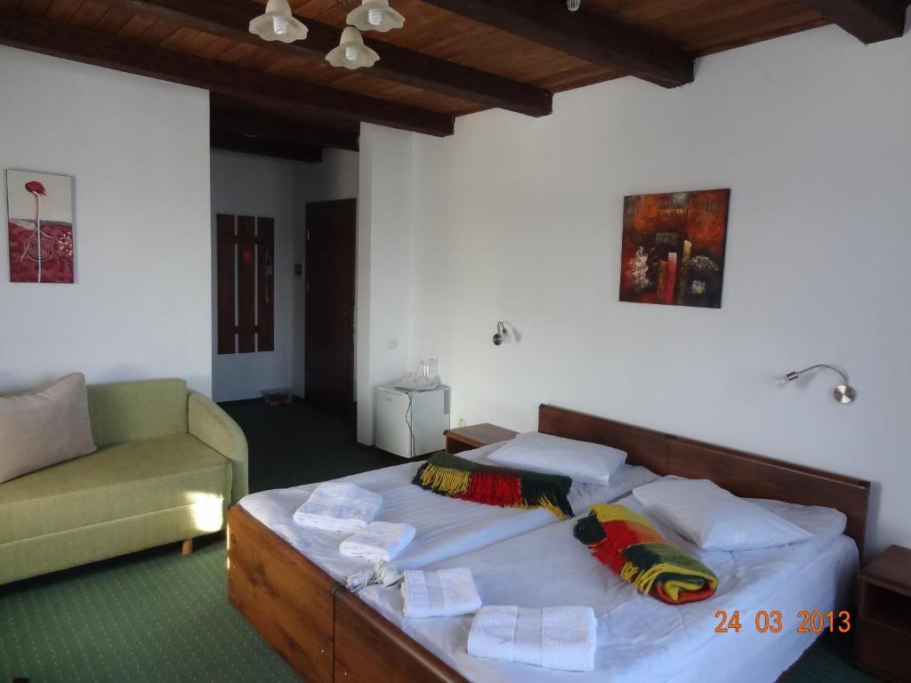 Alpenhof Pansion Hotel Slavske Bilik gambar