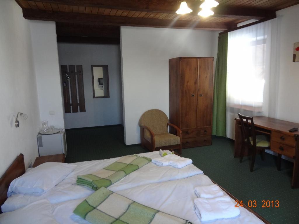 Alpenhof Pansion Hotel Slavske Bilik gambar