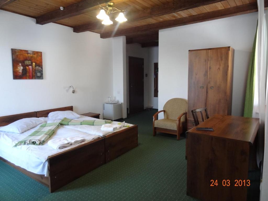 Alpenhof Pansion Hotel Slavske Bilik gambar