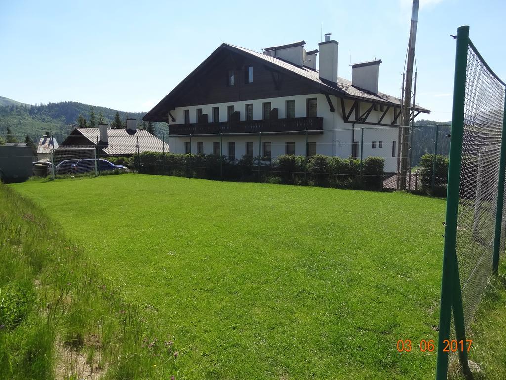 Alpenhof Pansion Hotel Slavske Luaran gambar